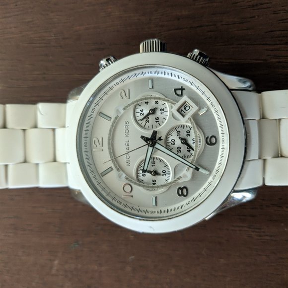 Michael Kors Runway White Chrono Unisex Watch - MK8108 - Picture 8 of 11